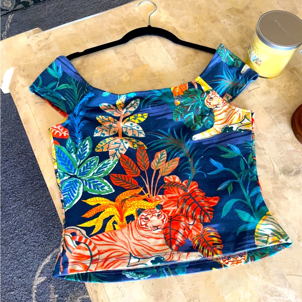 Maeves Anthropologie summer floral top size small